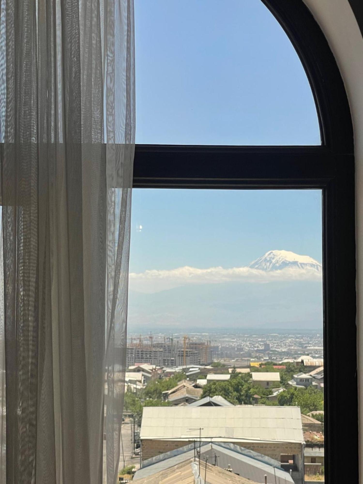 Decca Hotel Ереван Екстериор снимка