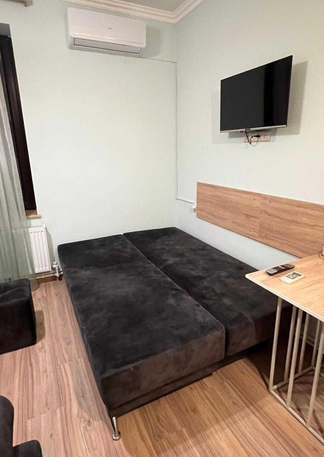 Decca Hotel Ереван Екстериор снимка